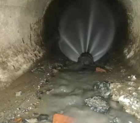 阳日镇市政管道清淤