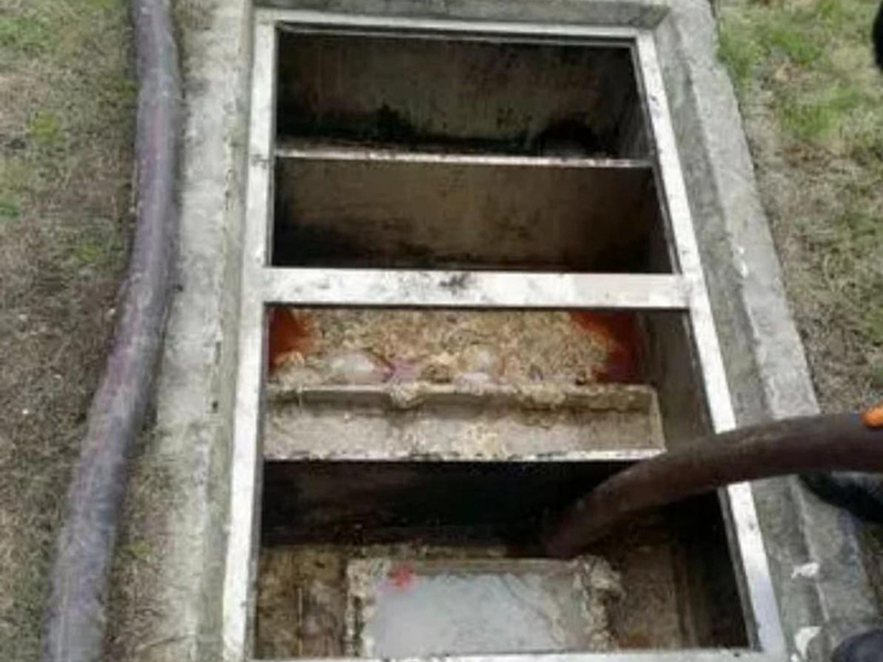 阳日镇隔油池清理